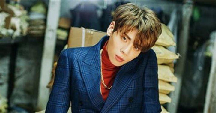 K-Pop Idols Born in 1990